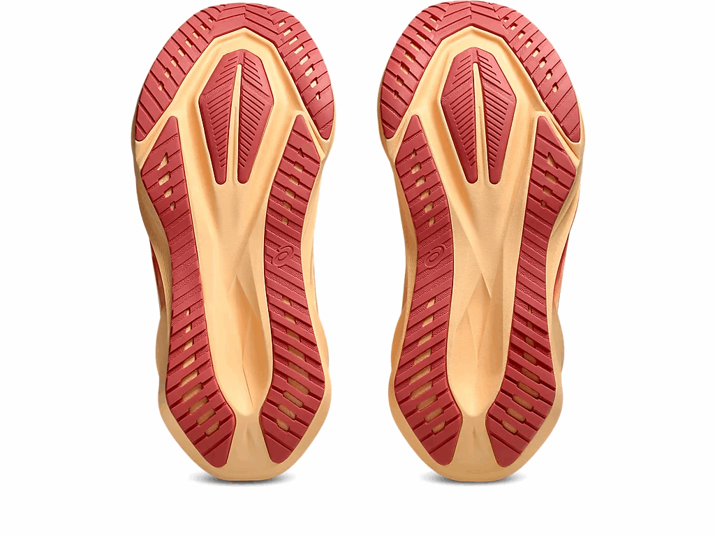 ASICS Women Novablast 5 - Rubber Red / Fawn