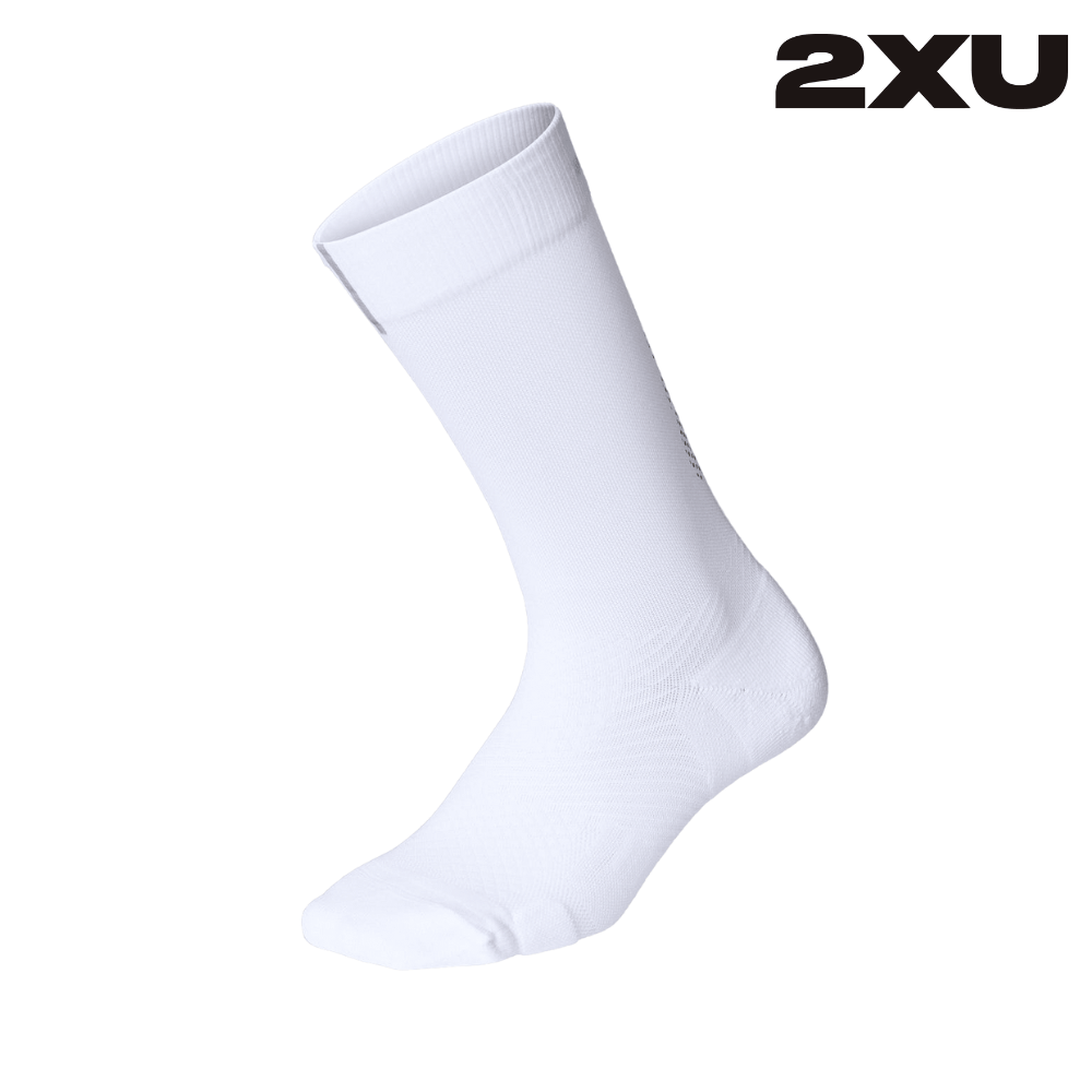 Buy 2XU Unisex Vectr Reflective Crew Socks - White / Silver Reflective for running in Singapore - Running Lab SG