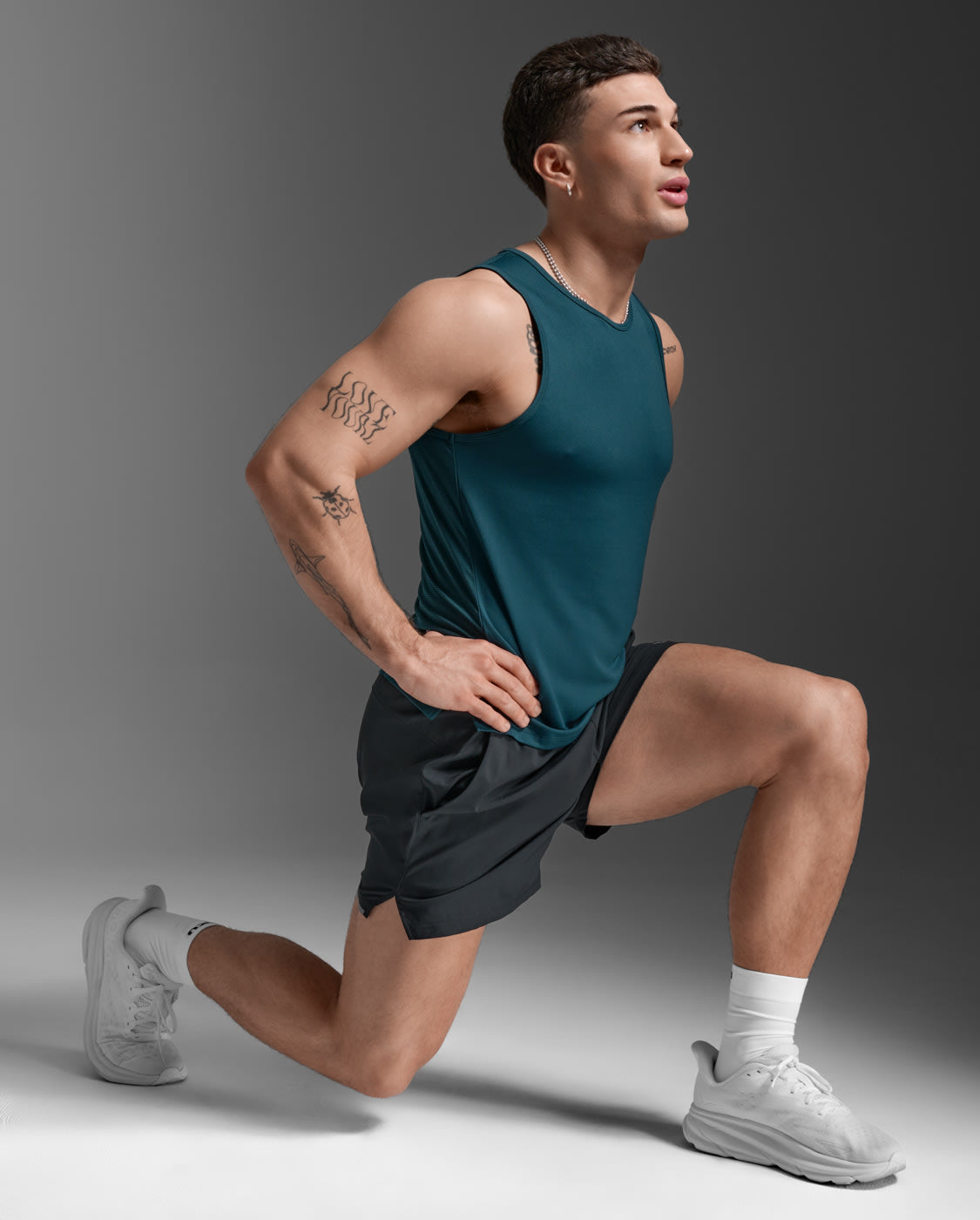 2XU Men Aero Mesh Tank - Dark Moss / Silver Reflective