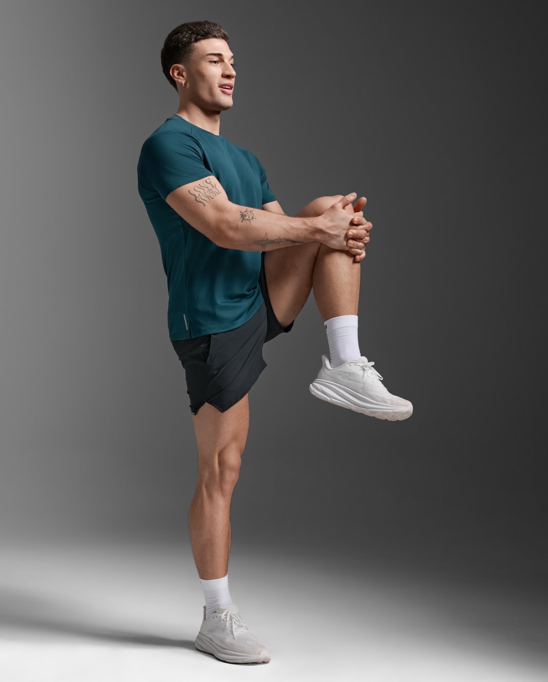 2XU Men Aero Mesh Tee - Dark Moss / Silver Reflective