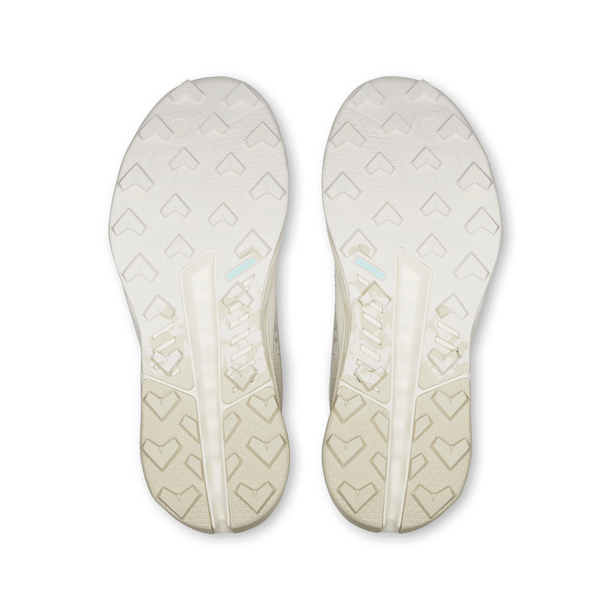Buy On Women Cloudhorizon 2 Waterproof - Ghost / Ivory for running in Singapore - Running Lab SG