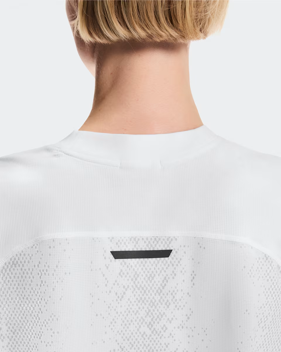 Buy On Women Performance Volt-T - White for running in Singapore - Running Lab SG