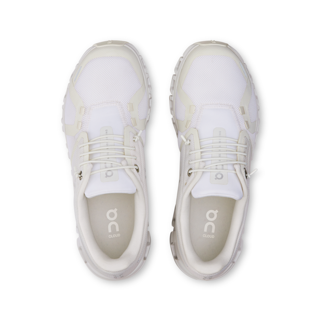 On Women Cloud 6 Wide - White / White