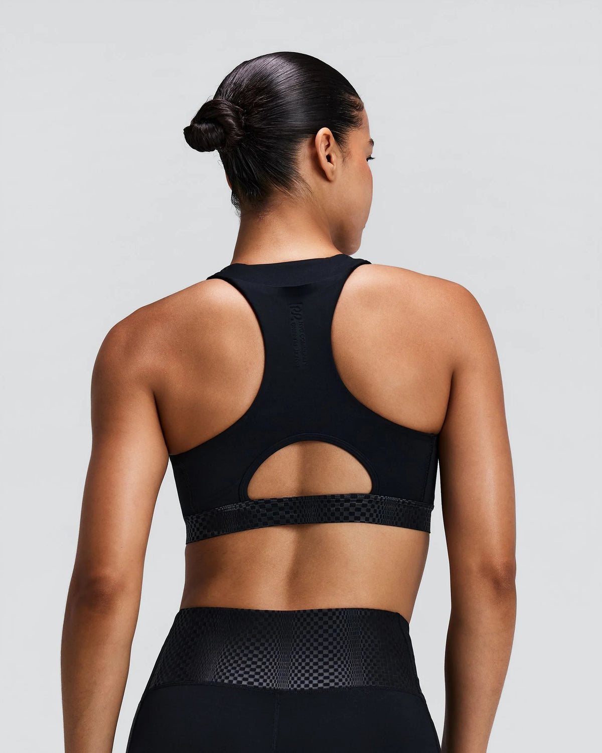 Buy Bandit Women Stamina-V Threshold Run Bra - Black for running in Singapore - Running Lab SG