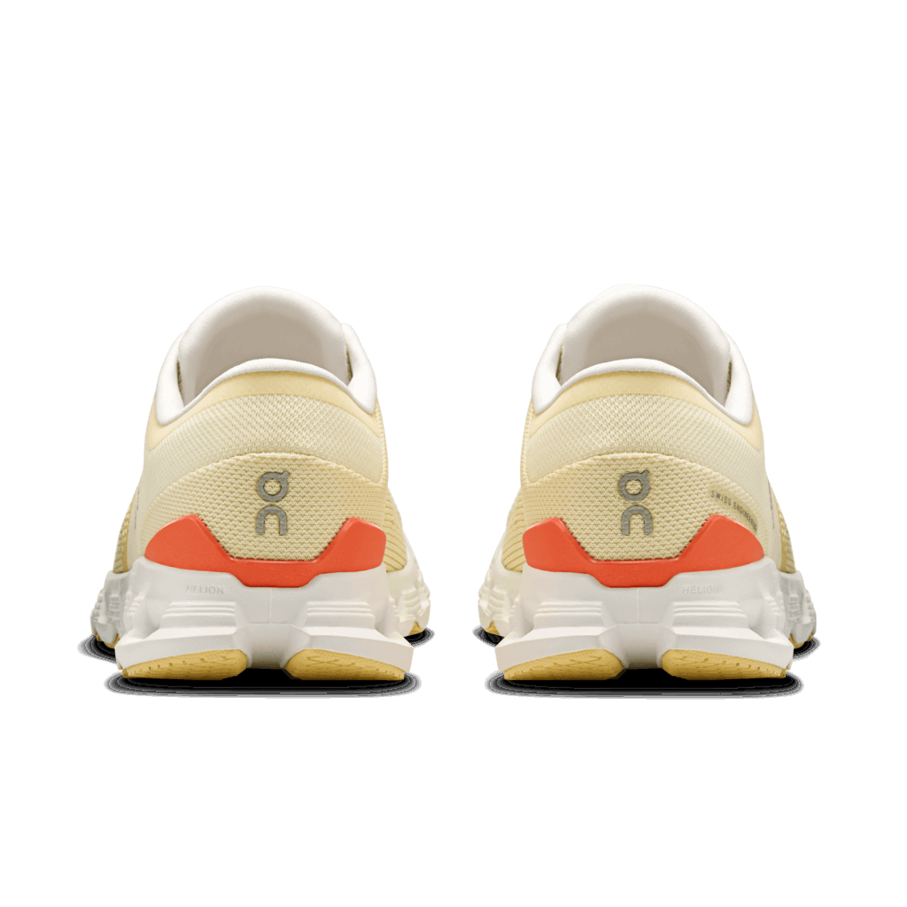 On Women Cloud X 4 - Castor / Flame