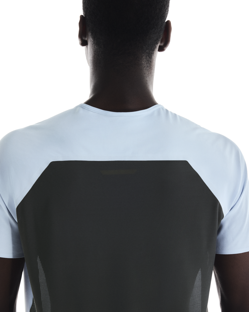 Shop On: Lightweight On footwear and apparel crafted with innovative Swiss technology for every run | Running Lab Singapore