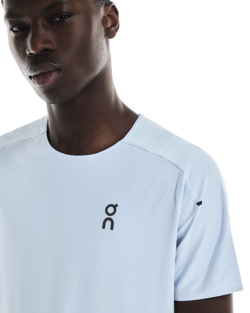 Shop On: Lightweight On footwear and apparel crafted with innovative Swiss technology for every run | Running Lab Singapore