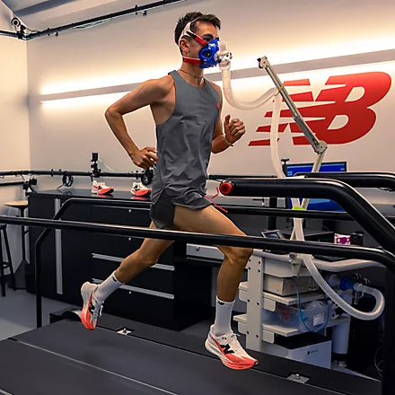 New Balance Men FuelCell SuperComp Elite V5 - Urgent Red