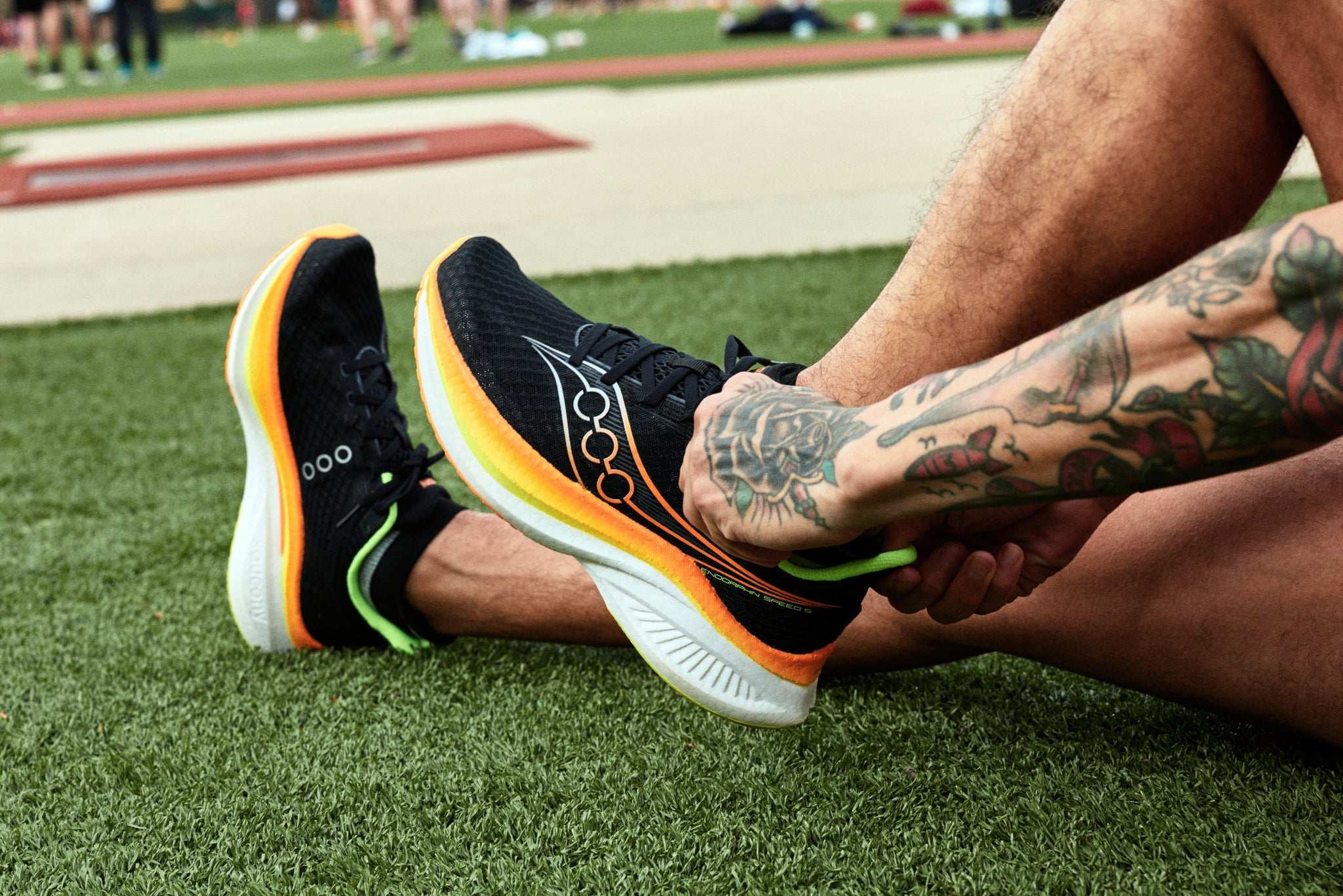 Saucony Men Endorphin Speed 5 - Black / VO2 – Running Lab Singapore
