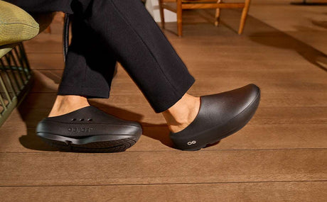 Buy OOFOS Unisex Cloog Plus - Black for running in Singapore - Running Lab SG