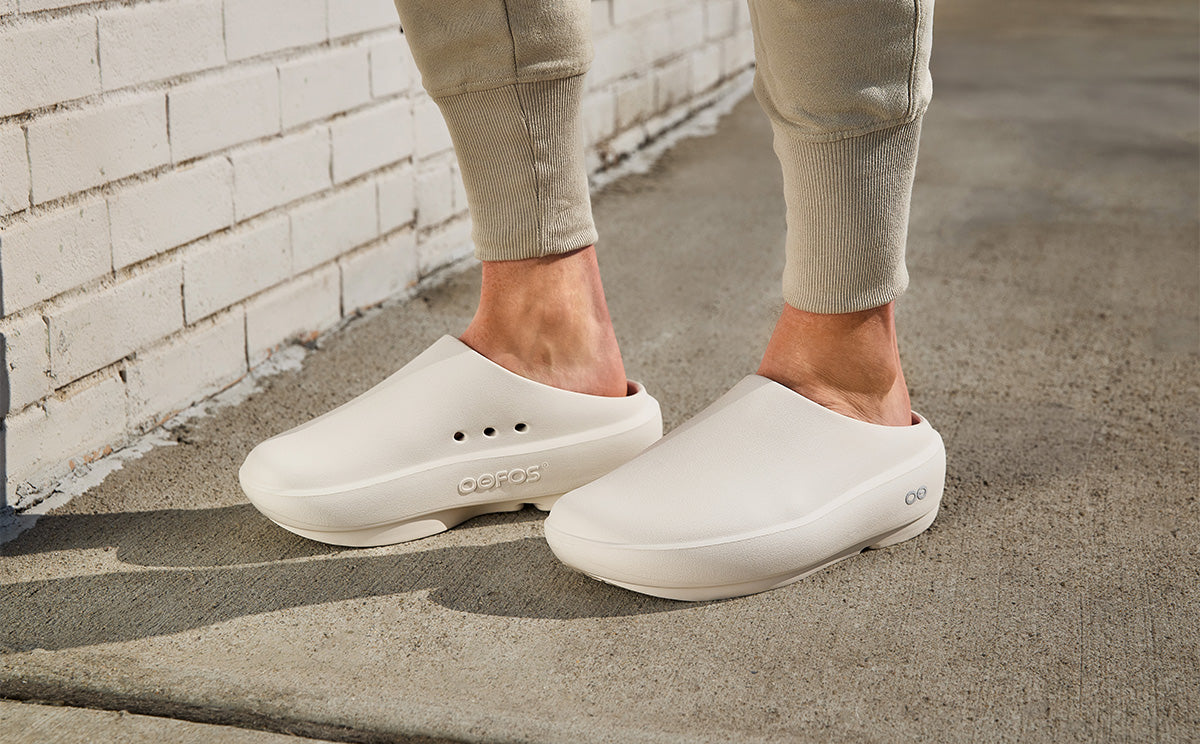 Buy OOFOS Unisex Cloog Plus - Chalk for running in Singapore - Running Lab SG