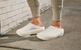 Buy OOFOS Unisex Cloog Plus - Chalk for running in Singapore - Running Lab SG