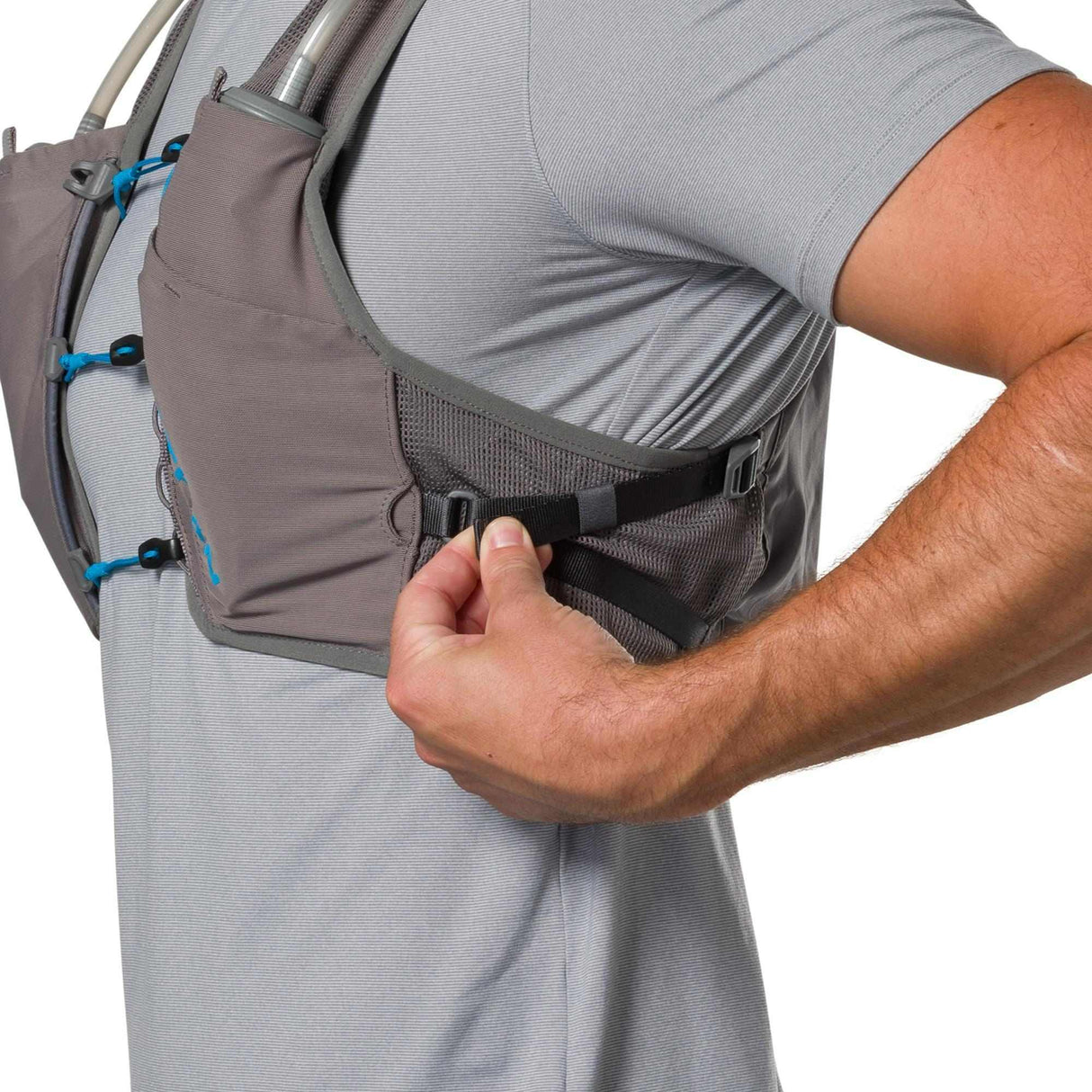 Nathan Sports Pinnacle Breeze 4L Hydration Race Vest - Charcoal / Electric Blue