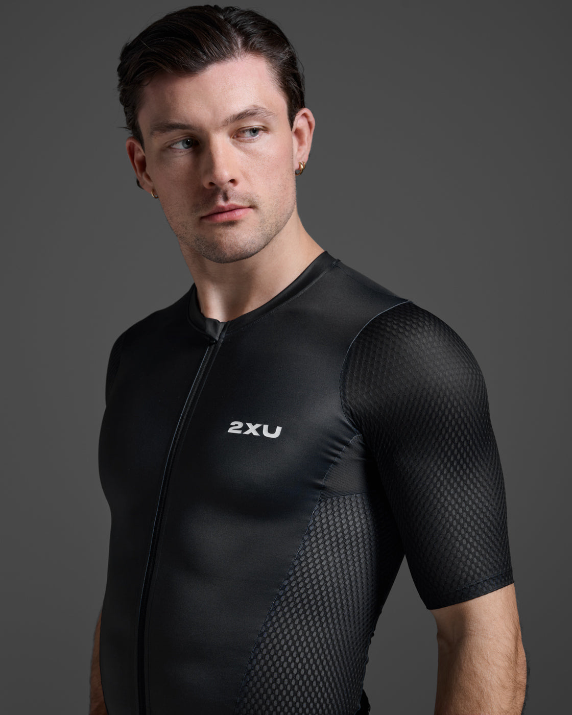 2XU Men Aero Hex Tri Sleeved Top - Black / White