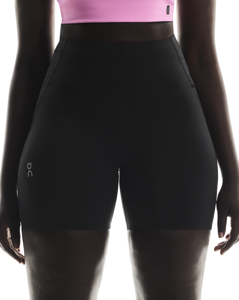 On Women Train Tights Short - Black