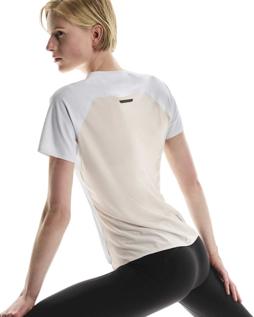 On Women Performance-T - White / Silver