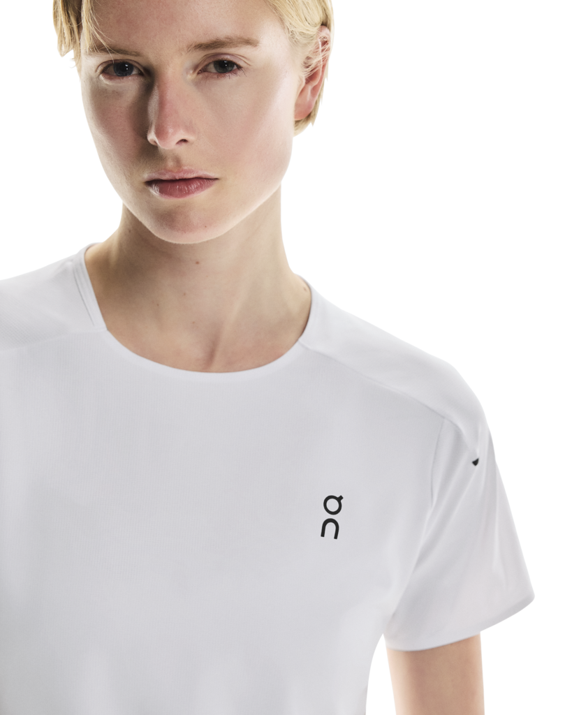 On Women Performance-T - White / Silver