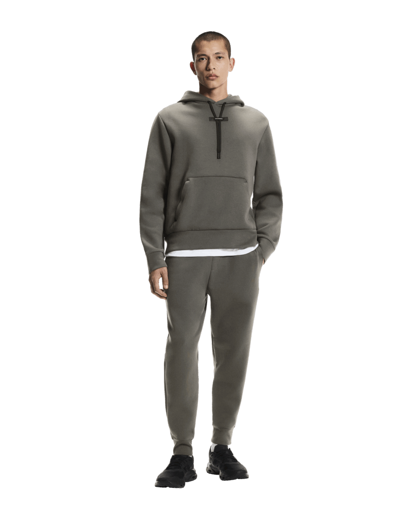 Buy On Men Focus Tech Sweatpants - Shadow for running in Singapore - Running Lab SG