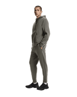 Buy On Men Focus Tech Sweatpants - Shadow for running in Singapore - Running Lab SG