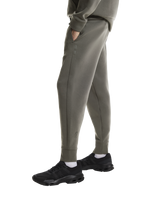 On Men Focus Tech Sweatpants - Shadow