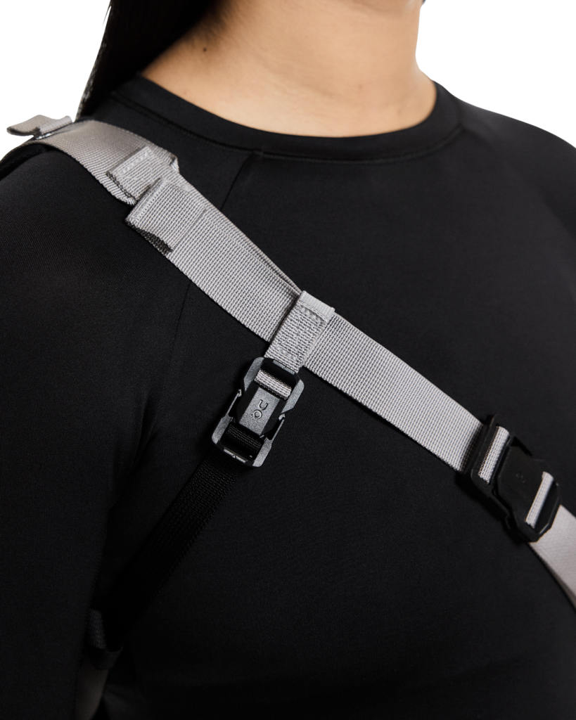 On Unisex Sling Pack 9L - Glacier / Black