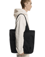 Buy On Unisex Tote Pack 25L - Black for running in Singapore - Running Lab SG