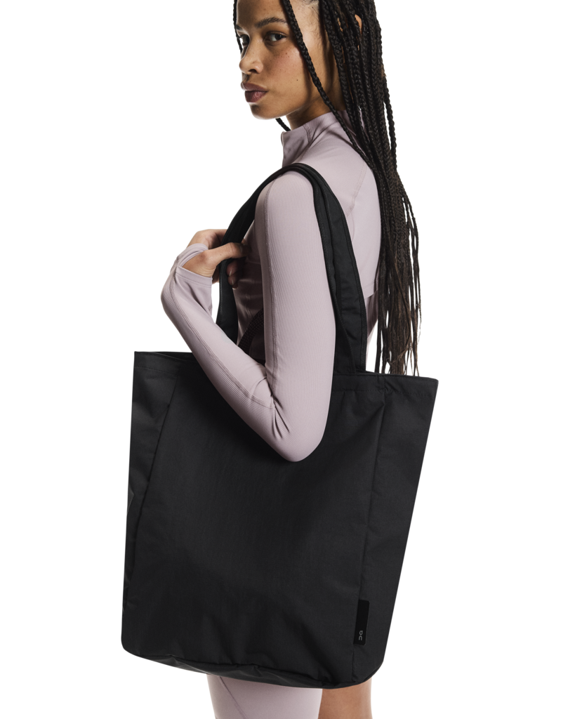 On Unisex Tote Pack 25L - Black