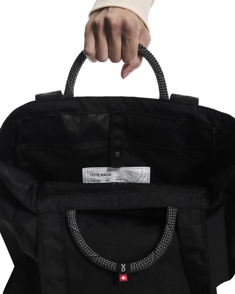 On Unisex Tote Pack 25L - Black
