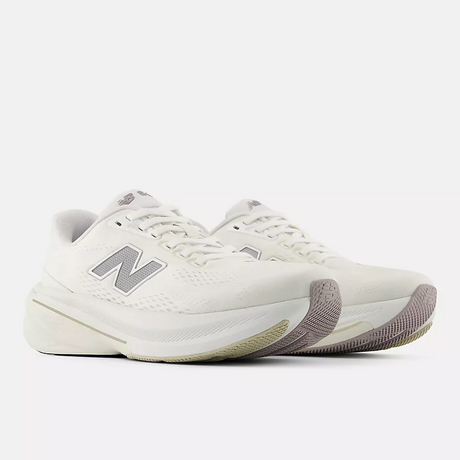 Buy New Balance Women Fresh Foam X 860v15 Wide - NB 103 White / Silver Metallic for running in Singapore - Running Lab SG