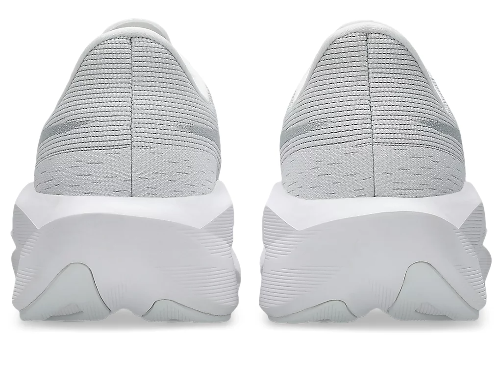 ASICS Women Novablast 6 - White / White