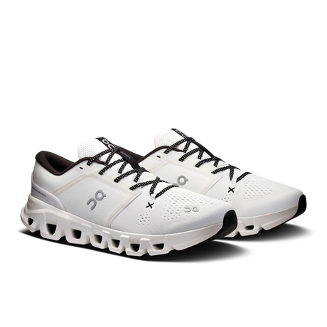 Buy On Women Cloud X 5 - White / Black for running in Singapore - Running Lab SG