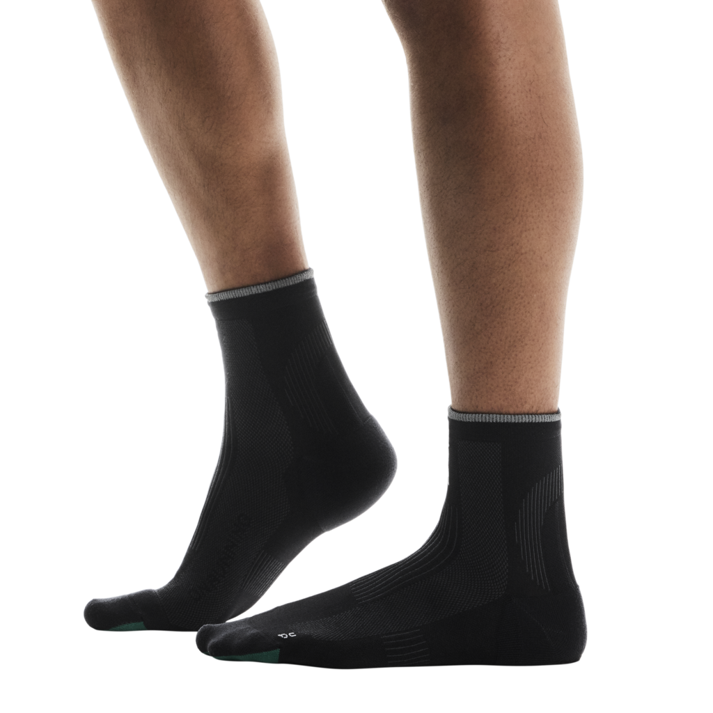 Buy On Unisex Elite Run Sock Mid - Black for running in Singapore - Running Lab SG