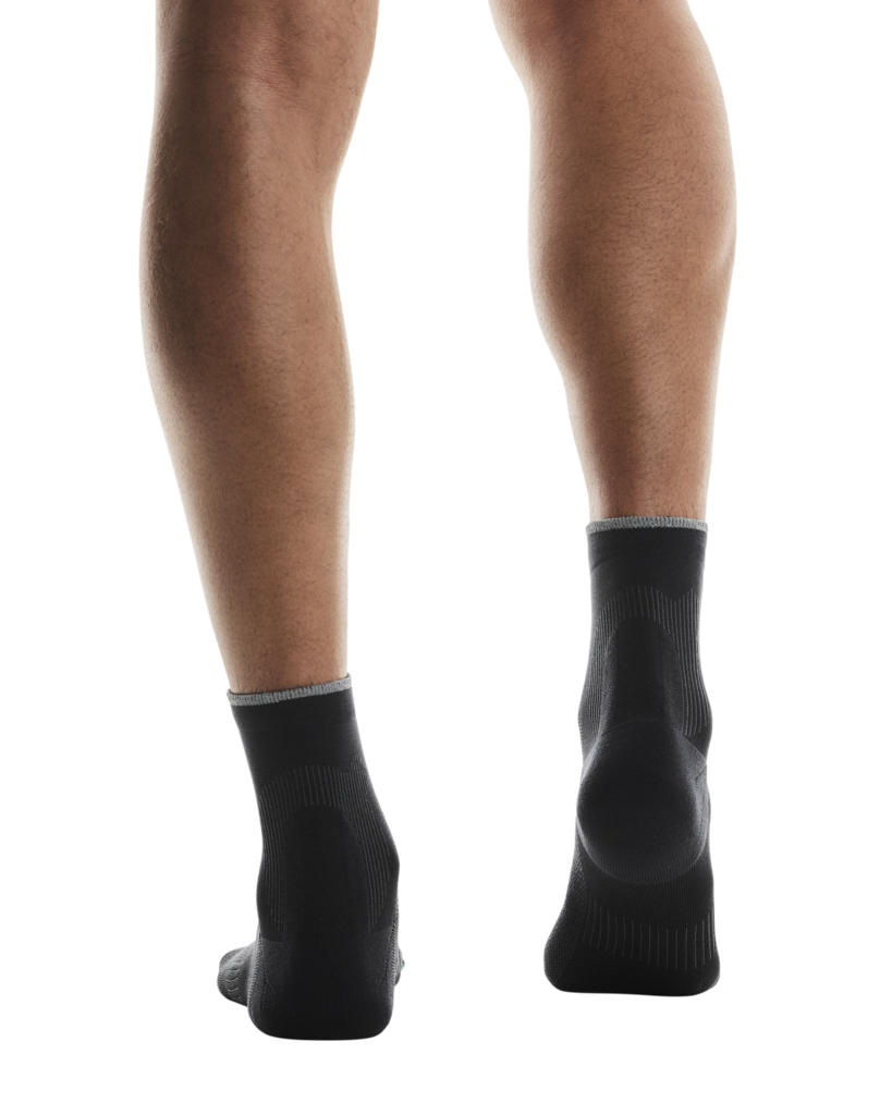Buy On Unisex Elite Run Sock Mid - Black for running in Singapore - Running Lab SG