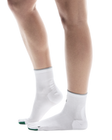 Buy On Unisex Elite Run Sock Mid - White / Ivory for running in Singapore - Running Lab SG