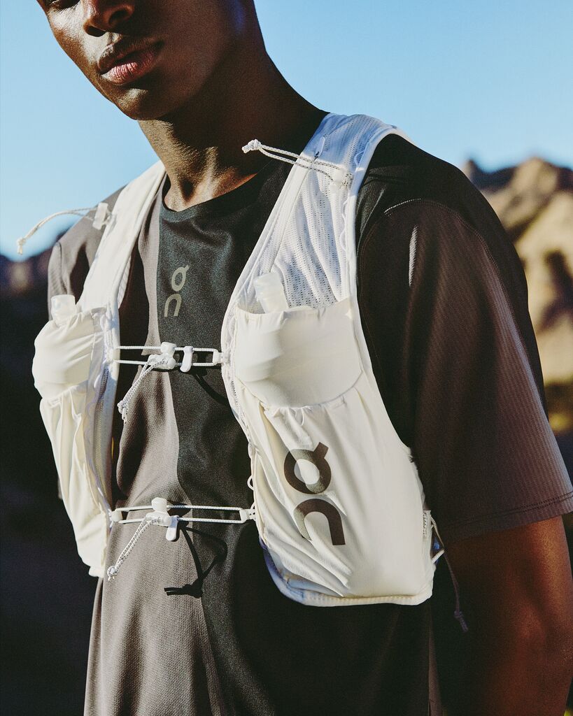 Shop On Running Vest - High-performance Athletic Running Shoes in Singapore | Running Lab Cloud X Cloudmonster Cloudswift