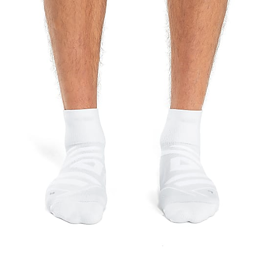 On Running Men Performance Mid Sock - White / Ivory