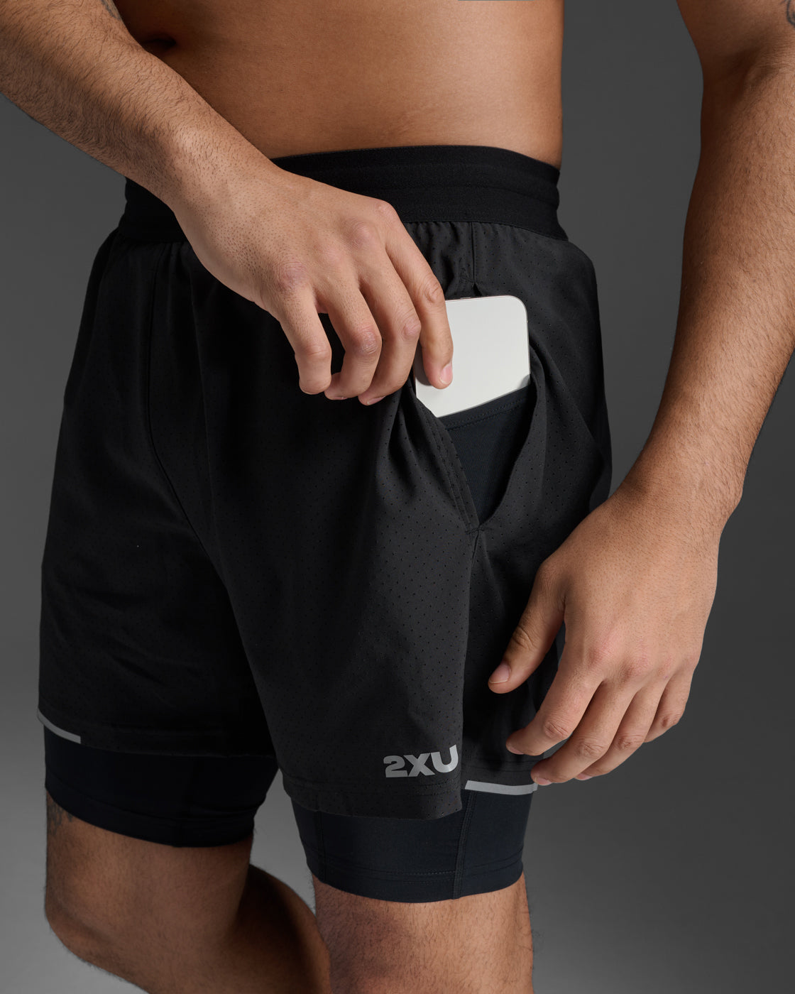 2XU Men Aero 2-In-1 5 Inch Shorts - Black / Silver Reflective