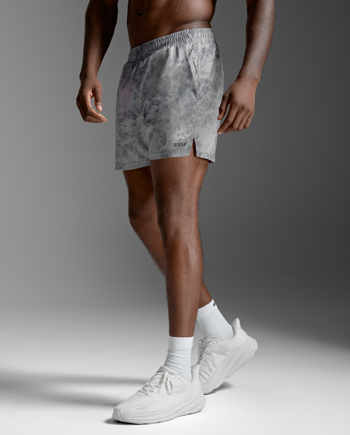 Buy 2XU Men Aero 5 Inch Shorts - Weathervane Marble / Black Reflective for running in Singapore - Running Lab SG