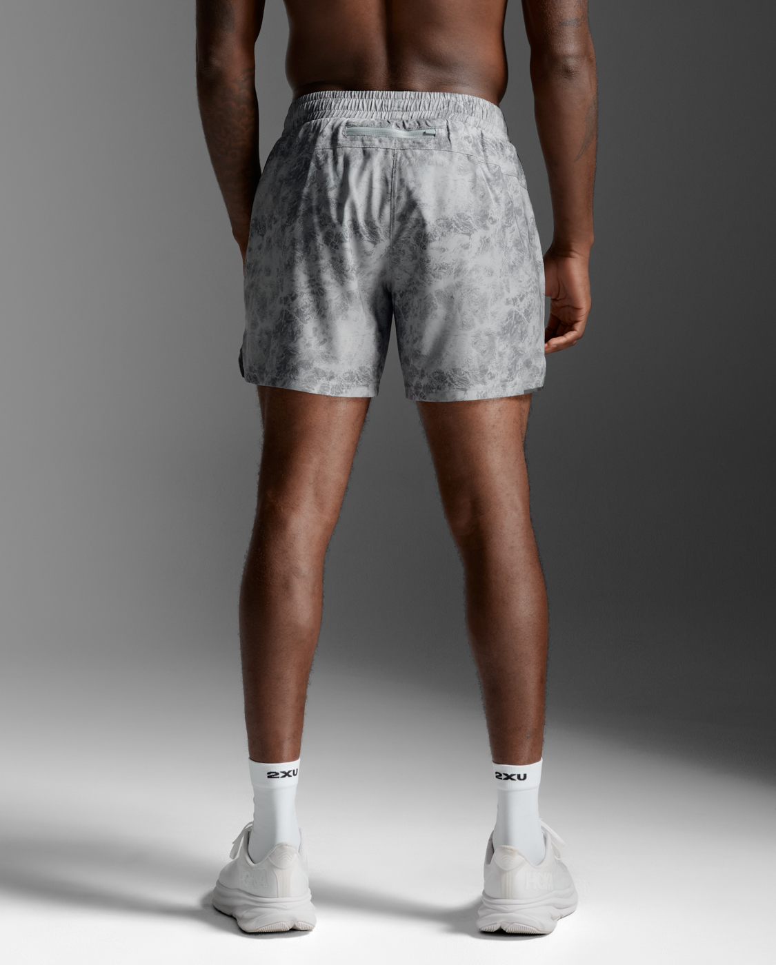 Buy 2XU Men Aero 5 Inch Shorts - Weathervane Marble / Black Reflective for running in Singapore - Running Lab SG