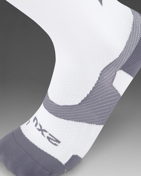 2XU Unisex Vectr Light Cushion Full Length Compression Socks - White / Grey