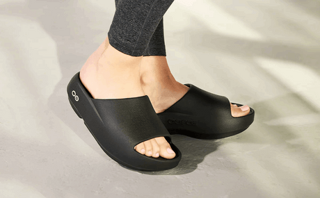 Buy OOFOS Unisex OOahh Plus - Black for running in Singapore - Running Lab SG