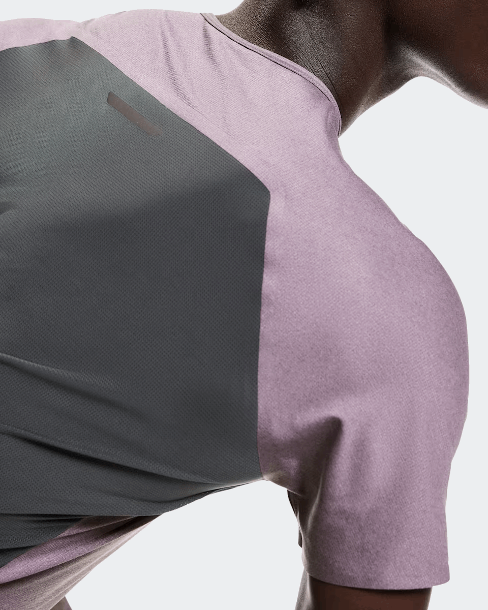 On Men Performance-T - Dewberry / Eclipse