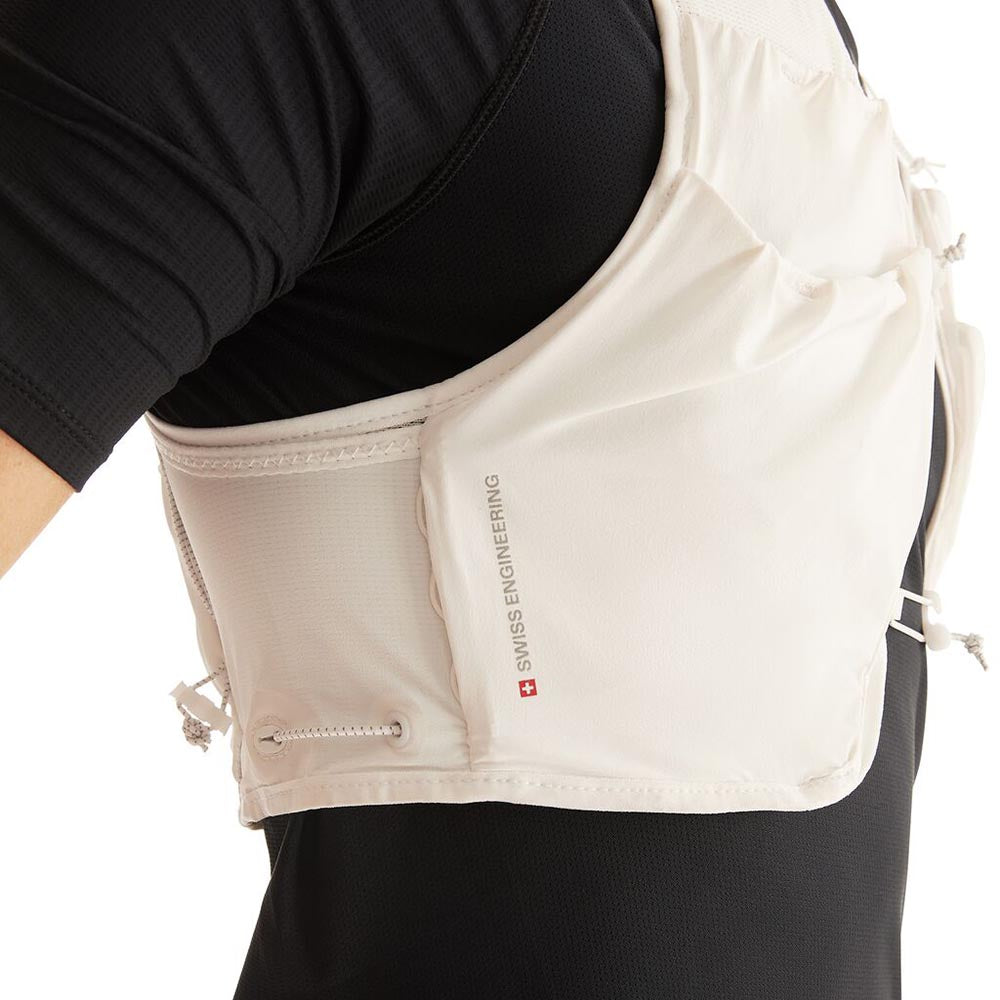 On Running Unisex Ultra Vest 10L - Undyed White